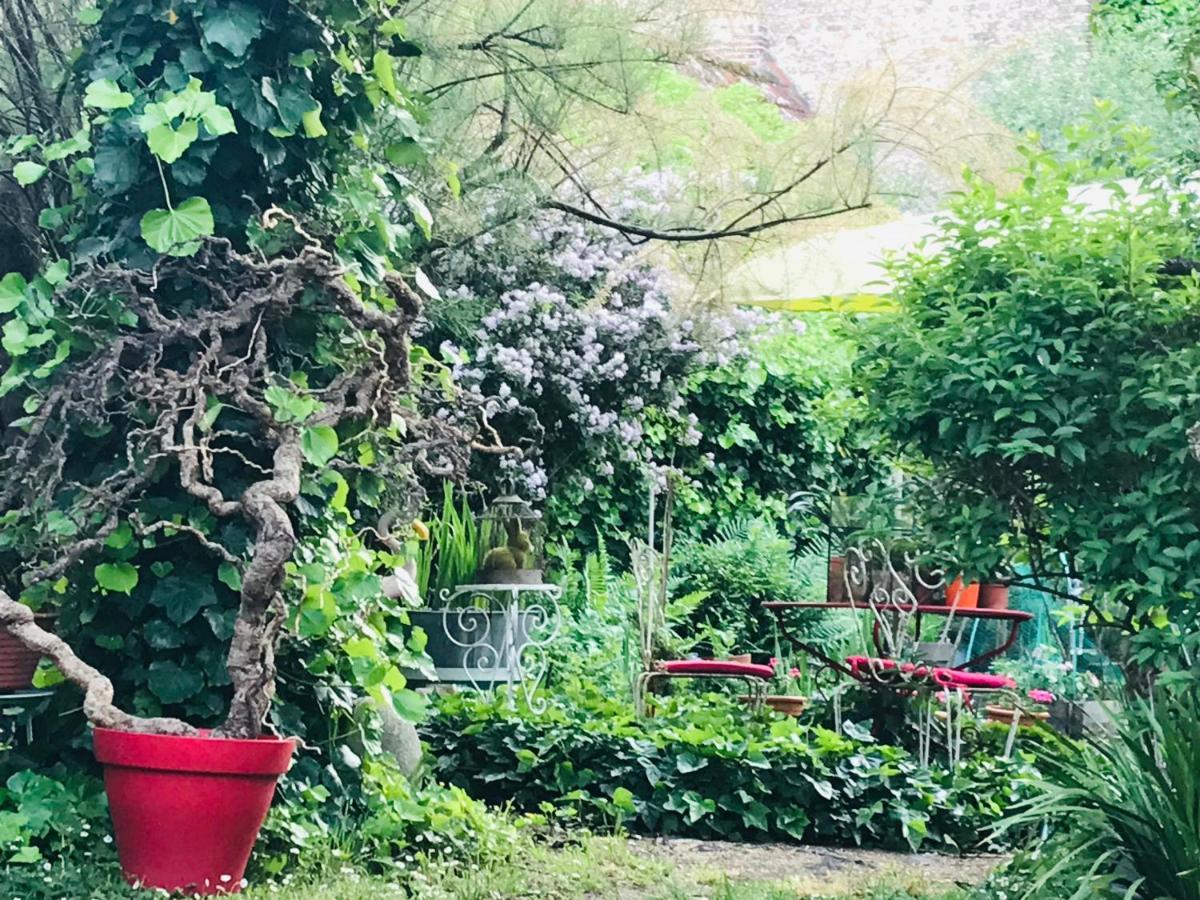 La Maison Des Roses Moulins  Eksteriør billede